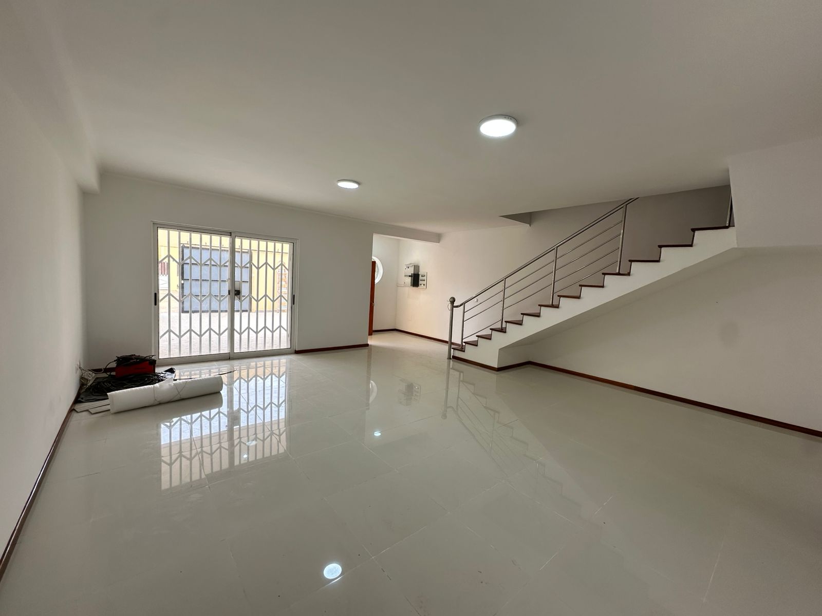 ARRENDAMENTO: VIVENDA V3 NO PATRIOTA VIVENDA V3 LOCALIZADA NO PATRIOTA, DISPONÍVEL PARA ARRENDAMENTO. - Imagem 6