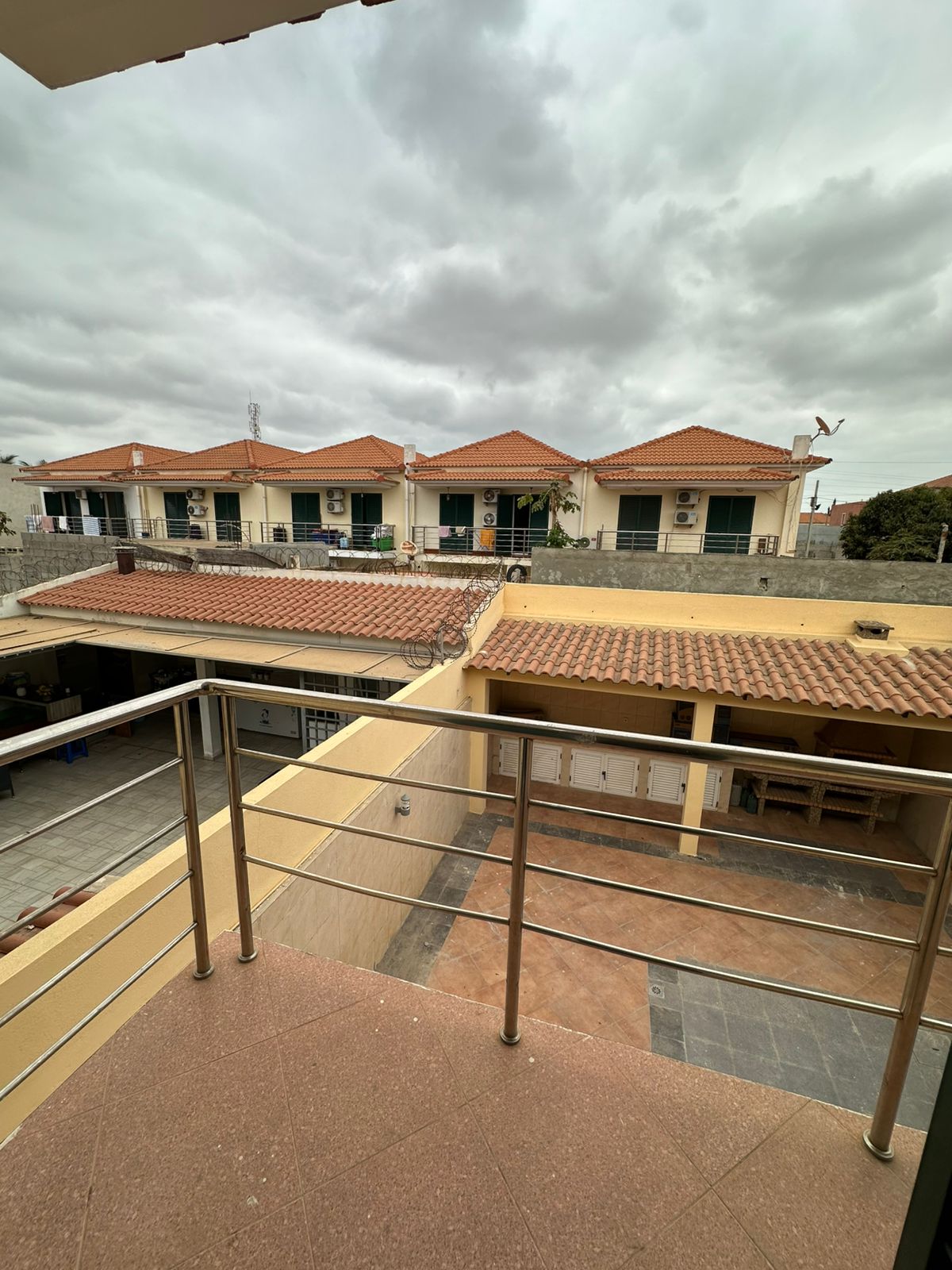 ARRENDAMENTO: VIVENDA V3 NO PATRIOTA VIVENDA V3 LOCALIZADA NO PATRIOTA, DISPONÍVEL PARA ARRENDAMENTO. - Imagem 17