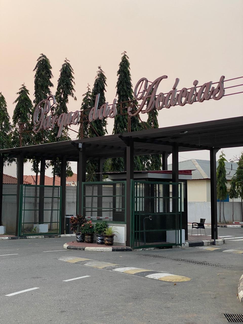 DISPONÍVEL PARA ARRENDAMENTO