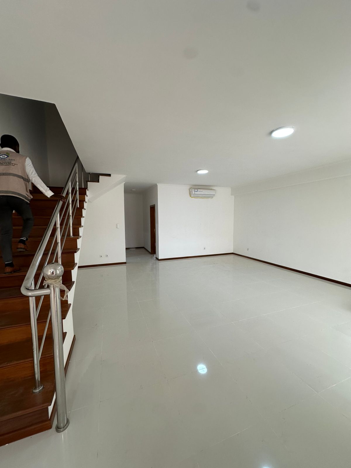 ARRENDAMENTO: VIVENDA V3 NO PATRIOTA VIVENDA V3 LOCALIZADA NO PATRIOTA, DISPONÍVEL PARA ARRENDAMENTO. - Imagem 5