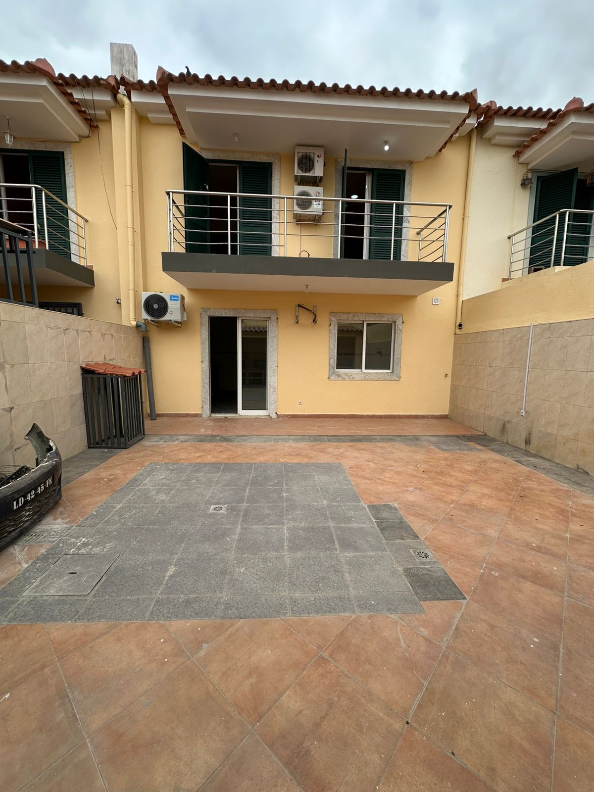 ARRENDAMENTO: VIVENDA V3 NO PATRIOTA VIVENDA V3 LOCALIZADA NO PATRIOTA, DISPONÍVEL PARA ARRENDAMENTO. - Imagem 4