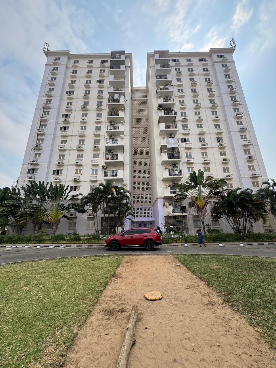 VENDE-SE UM APARTAMENTO T5 NO KILAMBA – PAGO NA SUA TOTALIDADE