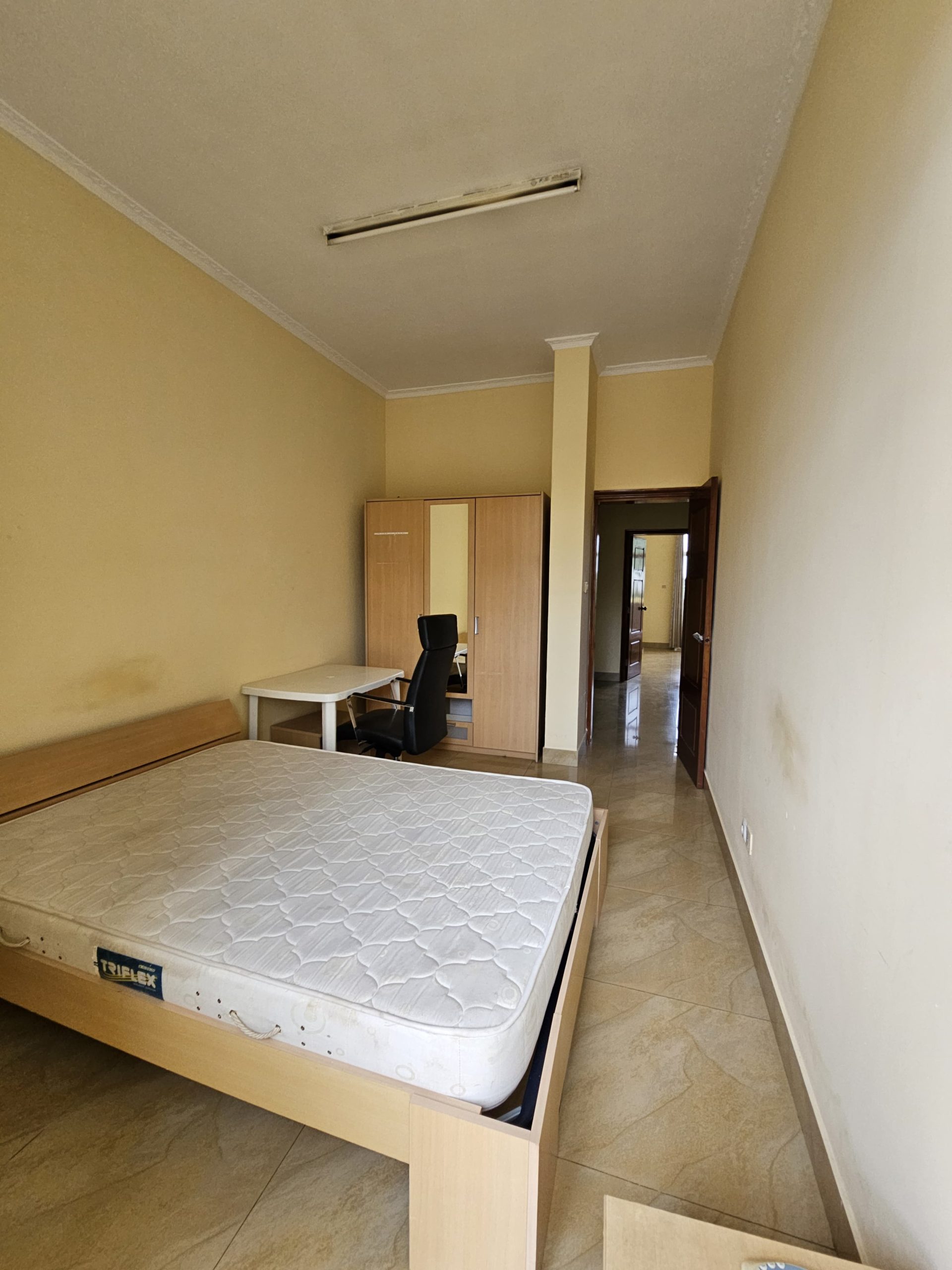 À VENDA: MORADIA V3 DÚPLEX, NO CONDOMÍNIO CUCHI, TALATONA - Imagem 10