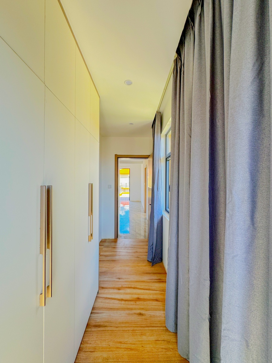 À VENDA: VIVENDA V4+1 DUPLEX NO CONDOMÍNIO TAIXIN ALVORECER, AV. IMPERIAL SANTANA, NO KILAMBA - Imagem 9